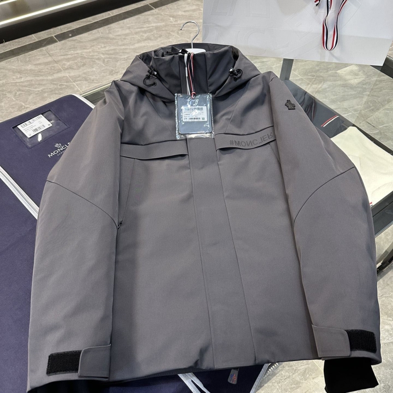 Ba*len*cia*ga down coat